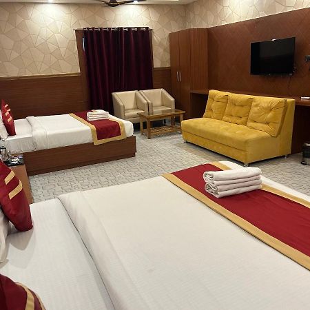 Royal Heritage Hotel & Resort Ayodhya Exterior photo