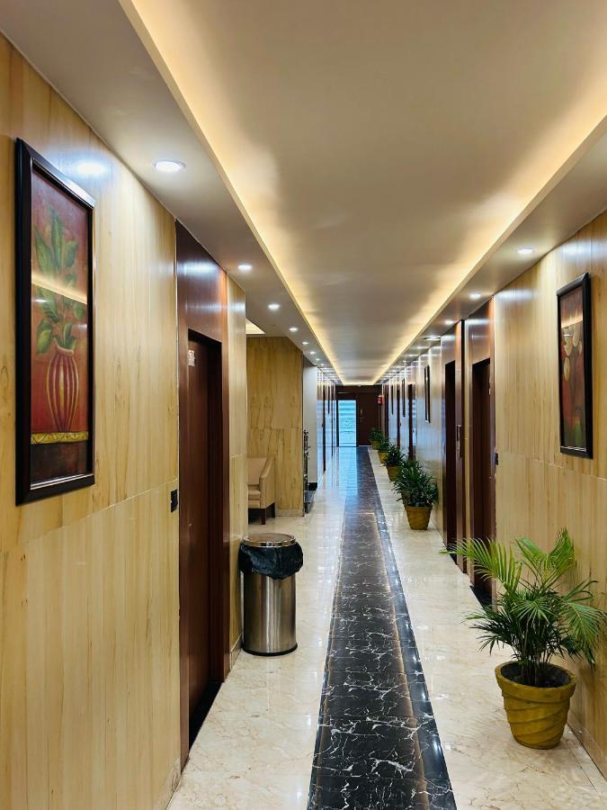 Royal Heritage Hotel & Resort Ayodhya Exterior photo