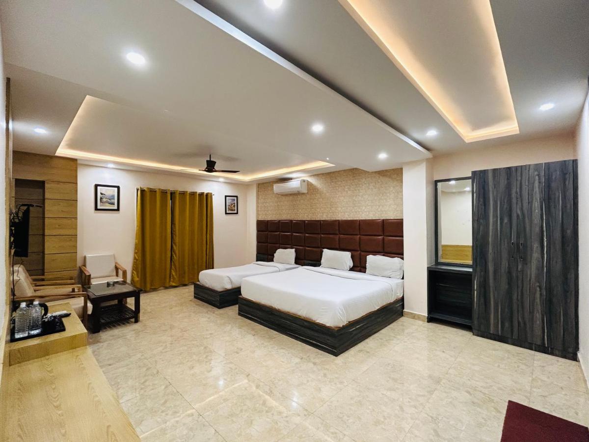 Royal Heritage Hotel & Resort Ayodhya Exterior photo